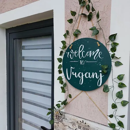 Vrganj アパート *